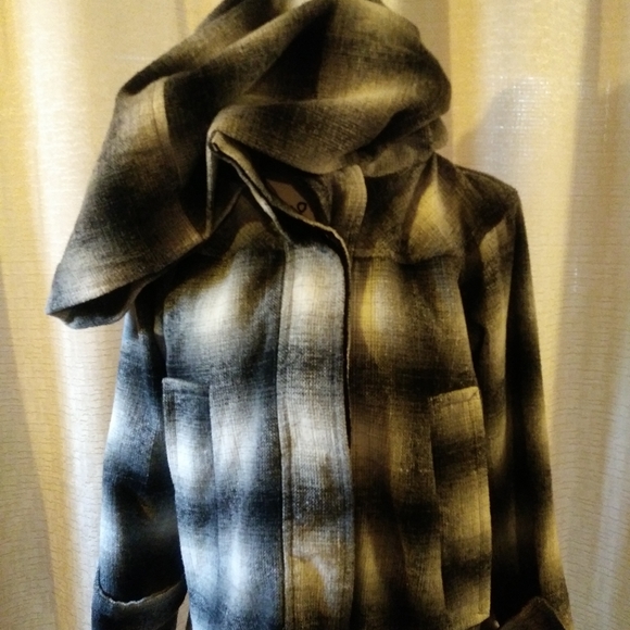 Plaid Jacket - Picture 3 of 4